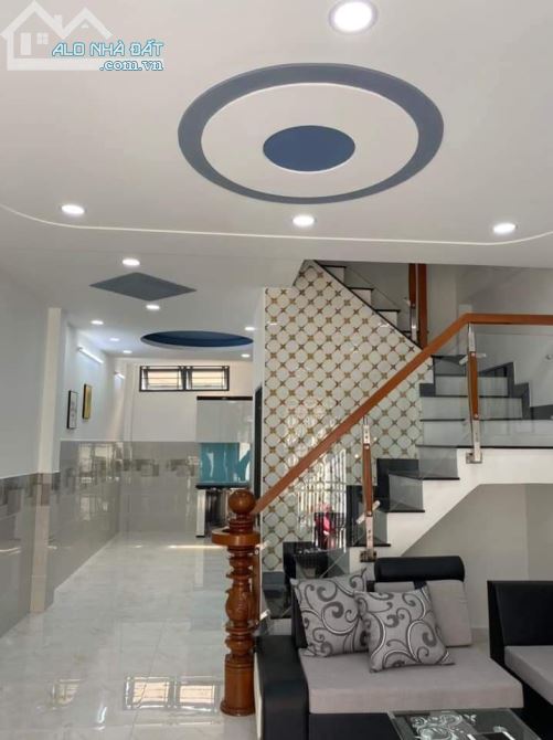 Bán gấp nhà – 3 mặt hẻm – Trần Bình Trọng, P.5, Bình Thạnh – dt 150m2 giá 5,9ty TL