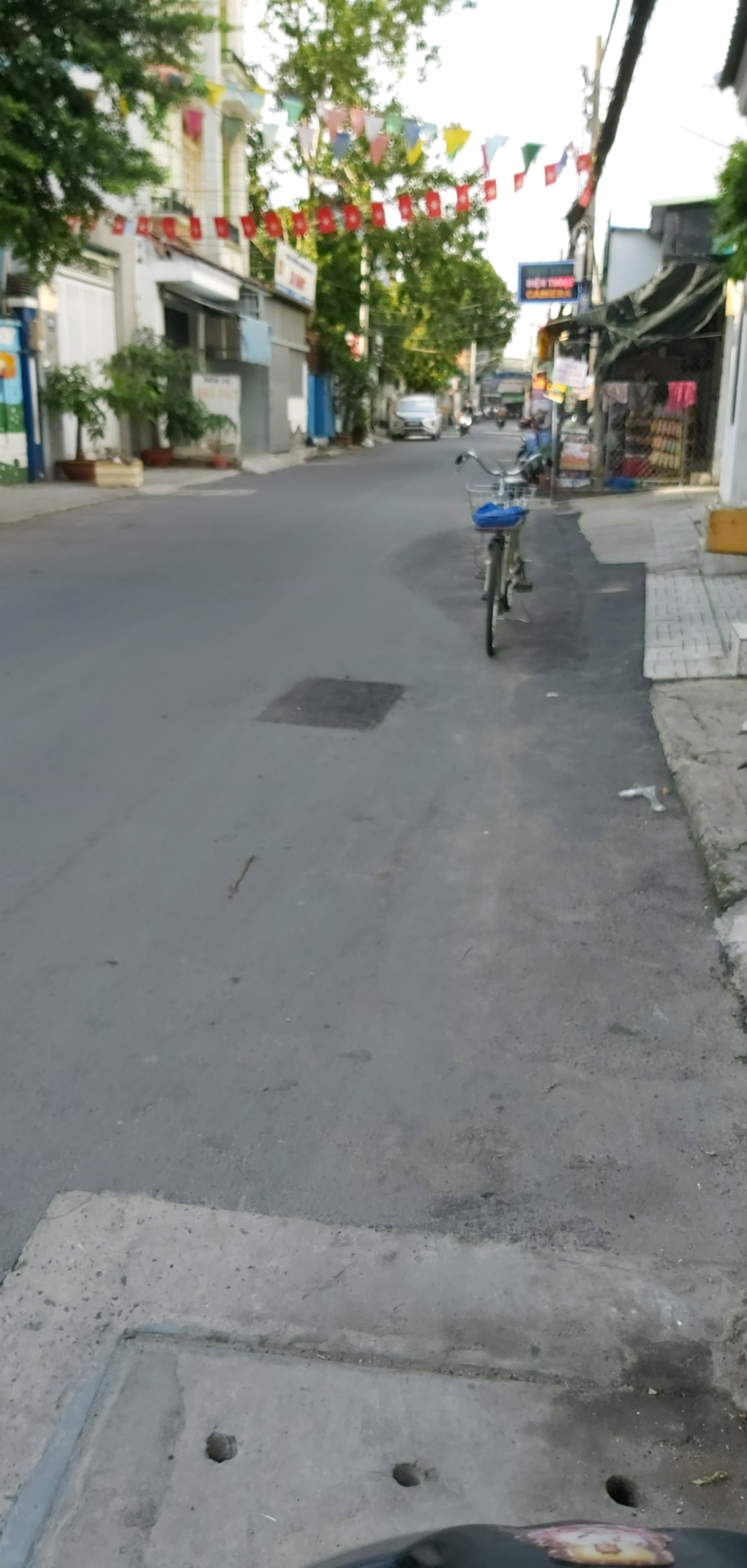 Cần bán gấp nhà đường số 14, P 8, Trung tâm quận Gò Vấp, HXH, 3 tầng lầu, 4 pn, giá rẻ nhất quận GV