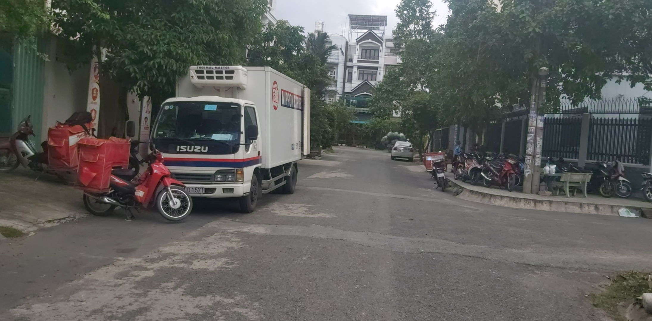 Cần bán gấp nhà đường Nguyễn Oanh, Gò Vấp, Dt 100m2, 6PN, 1hầm, hẻm 8m