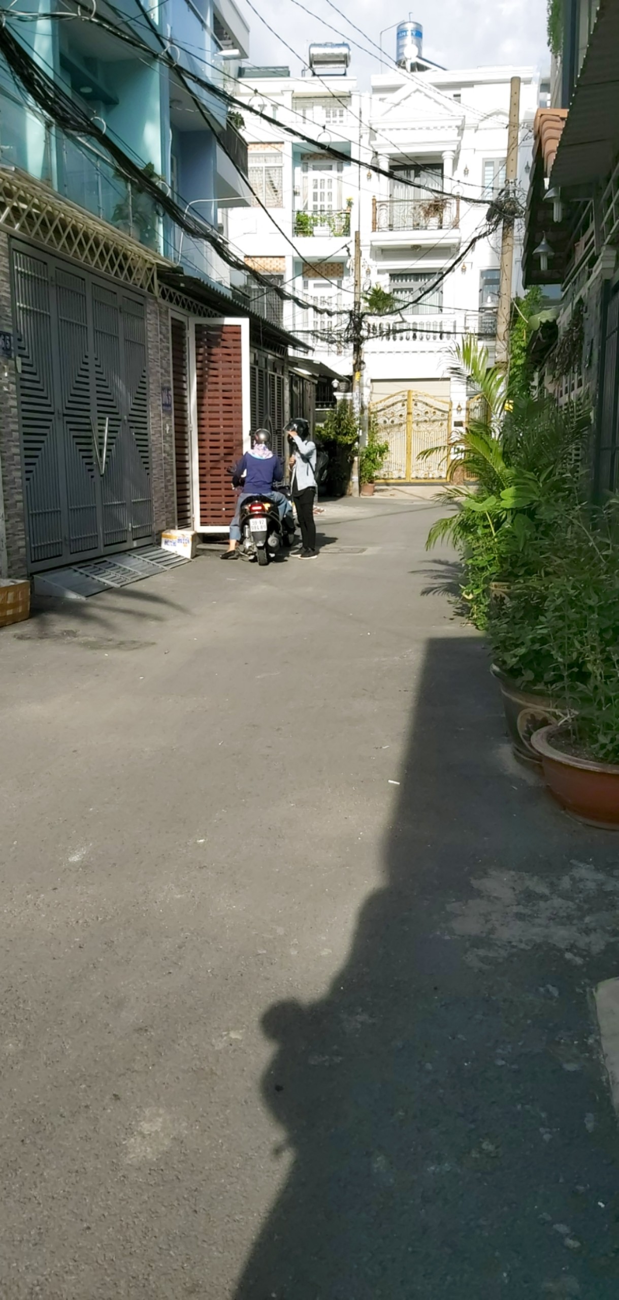 Cần bán gấp nhà đường số 14, P 8, Trung tâm quận Gò Vấp, HXH, 3 tầng lầu, 4 pn, giá rẻ nhất quận GV