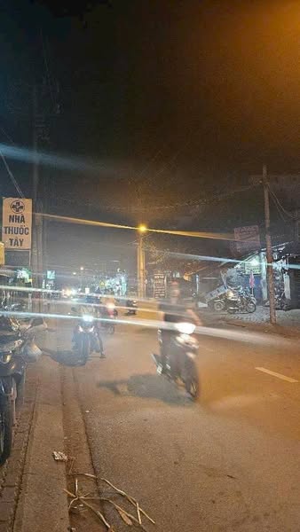 BÁN NHÀ 4 TẦNG CÓ KI-ỐT CHO THUÊ