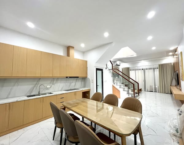 Cực rẻ – 60m2 – Ngõ 279 Đội Cấn – Mặt tiền 5m – Nhà đẹp – chỉ nhỉnh 8 tỷ.