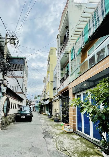 NHÀ BTCT-NGAY GÒ DẦU-TÂN QUÝ