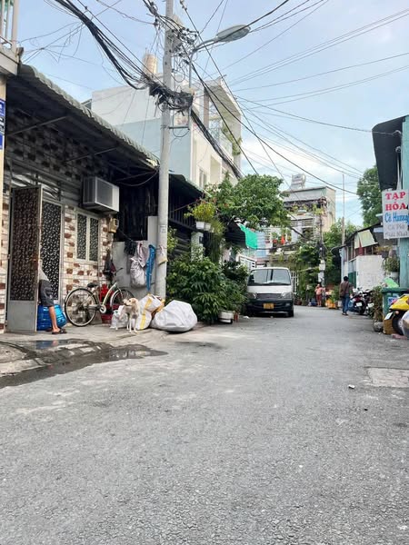 Bán gấp căn nhà 2/đường 234, xã Vĩnh Lộc A, huyện Bình Chánh