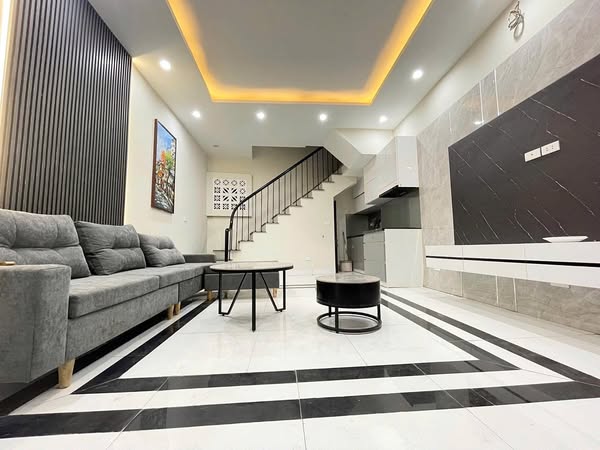 7 Tỉ 850 – ĐỘI CẤN, 10M RA MẶT PHỐ.