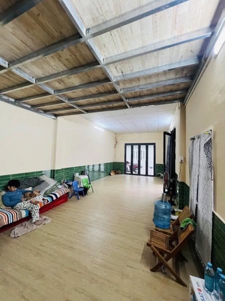 NHÀ LÔ GÓC ĐƯỜNG 26/3