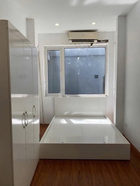 Chính chủ nhờ bán căn nhà ở Bạch Mai. Sát vách chợ Mơ