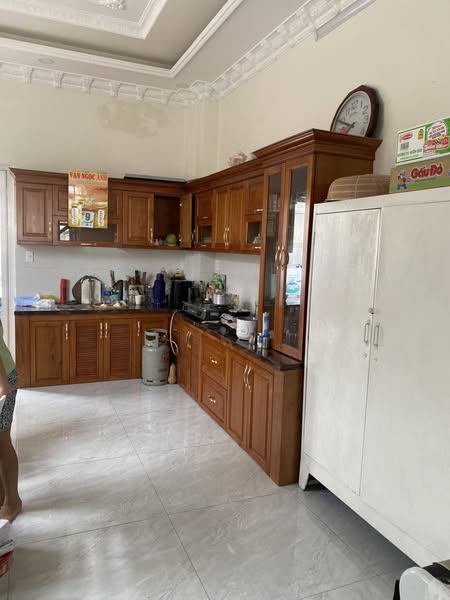 NHÀ ĐẸP 3 TẦNG MẶT TIỀN ĐƯỜNG 160