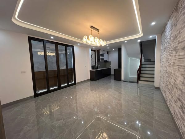BÁN NHÀ 5 TẦNG MỚI ĐẸP – NGÕ 235 YÊN HÒA, CẦU GIẤY
