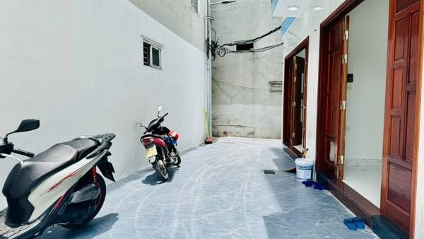 khu vực sầm uất n.h.ấ.t nhì Long Biên