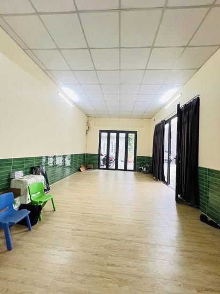 NHÀ LÔ GÓC ĐƯỜNG 26/3