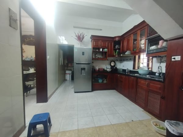 DÂN XÂY LÒ ĐÚC – DT RỘNG – 83M2 X 5 TẦNG