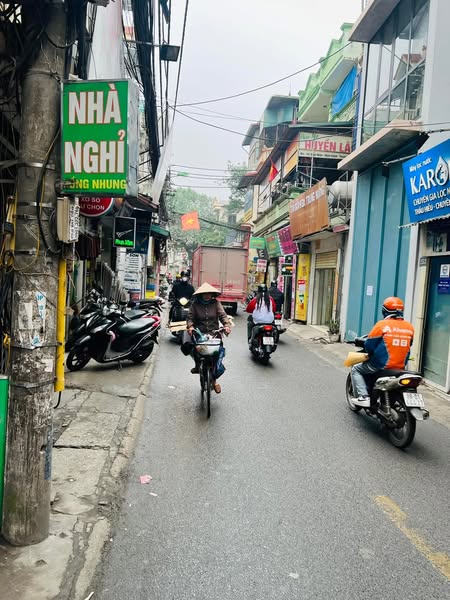 Vị trí: Mặt phố Quan Nhân, Thanh Xuân