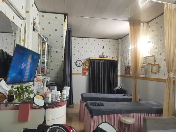 10x/ xx Lạc Long Quân, Phường 3 quận 11.