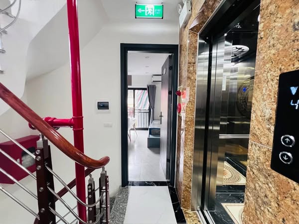 BÁN CCMN XÂY MỚI CẦU GIẤY 7 tầng