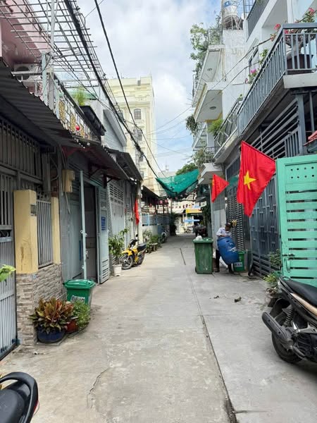 BÁN NHÀ SHR . Phuờng hiệp thành Q12