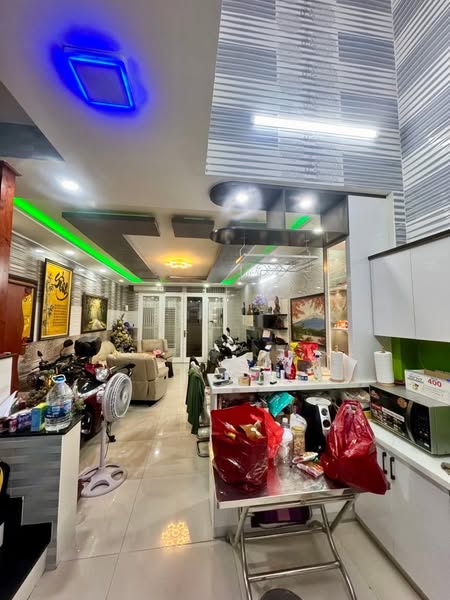 Thích Quảng Đức, P4, Phú Nhuận – Nhà 5 tầng – 49.5m² – Hẻm ô tô 7 chỗ