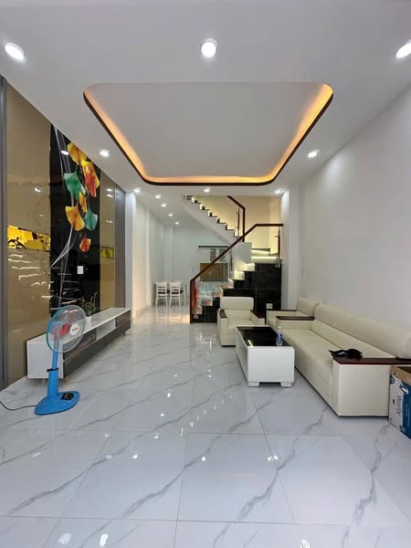 Bán nhà đường Lê Văn Quới, quận Bình Tân, giá rẻ.