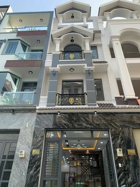 Bán nhà 4*14m đường nhựa 7m Ngay 26/3