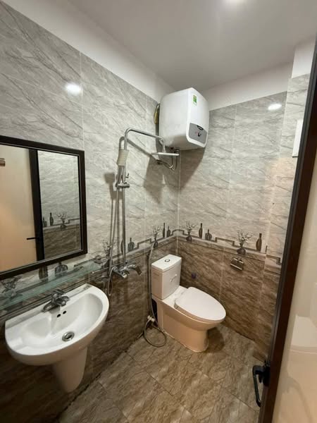 Nhỉnh 5 Tỷ, Thạch Bàn ■ Long Biên