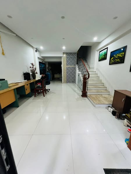Vị trí: Mặt phố Quan Nhân, Thanh Xuân