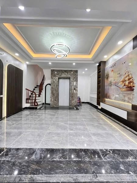 TRUNG TÂM THANH XUÂN – 6 TẦNG THANG MÁY NHẬP KHẨU