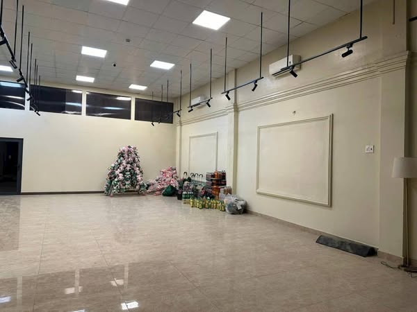Cho thuê nhà nguyên căn mặt tiền đường đỗ xuân hợp q9