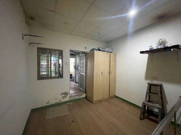 HOÀNG LIỆT- HOÀNG MAI- 1 NHÀ RA Ô TÔ TRÁNH