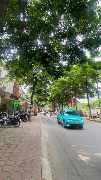 TRUNG TÂM THANH XUÂN – 6 TẦNG THANG MÁY NHẬP KHẨU