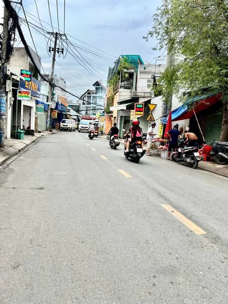 ALO ALO .NGỘP THỞ NGỘP THỞ