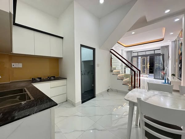 Bán nhà đường Lê Văn Quới, quận Bình Tân, giá rẻ.