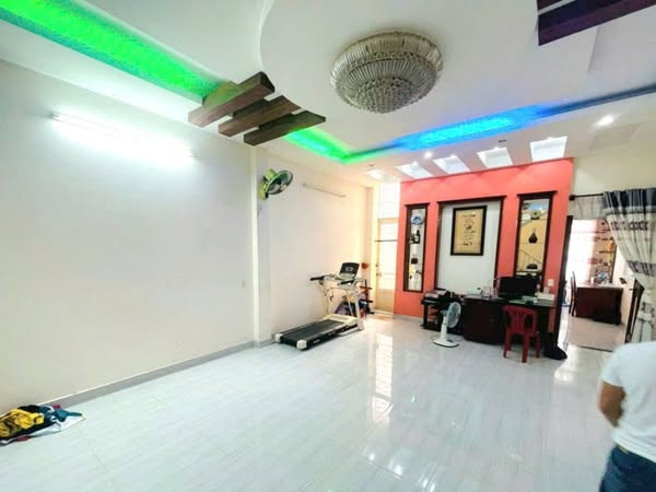 SIU PHẨM MẶT TIỆN NỘI BỘ NHÀ ĐẸP 4 TẦNG 6PN – 5x 27M