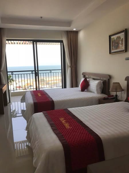 Ông Chú Về Hưu . Cần Bán Khách Sạn 12 Tầng MT Hà Kỳ Ngộ ( Hồ Nghinh Nối Dài )