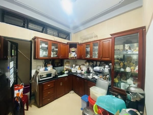 PHẠM VĂN HAI – TÂN BÌNH – XE HƠI ĐẬU CỬA – CHDV 5 TẦNG 8 PHÒNG