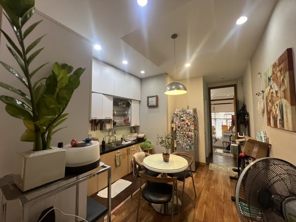 Nhà 6 Tầng BTCT, Hẻm Xe Hơi Tránh, Nở Hậu, 3 Tháng 2, Quận 10