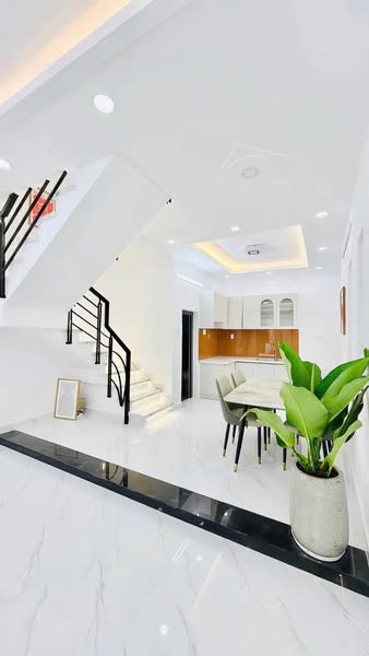 Đường 6m – sát mặt tiền-Diện tích 4,5×11 – Cạnh Aeon Tân phú