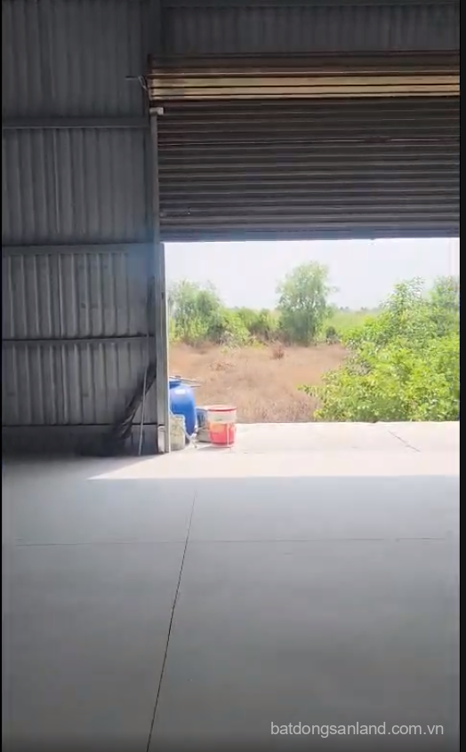 Bán kho mt ĐT 816 , xã Thạnh Lợi , Bến Lức dt 1300m2 ( dtxd 450m2 ) giá 7 tỷ